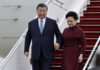 Xi Jinping chega a Paris para tentar reforçar laços de Pequim com a Europa