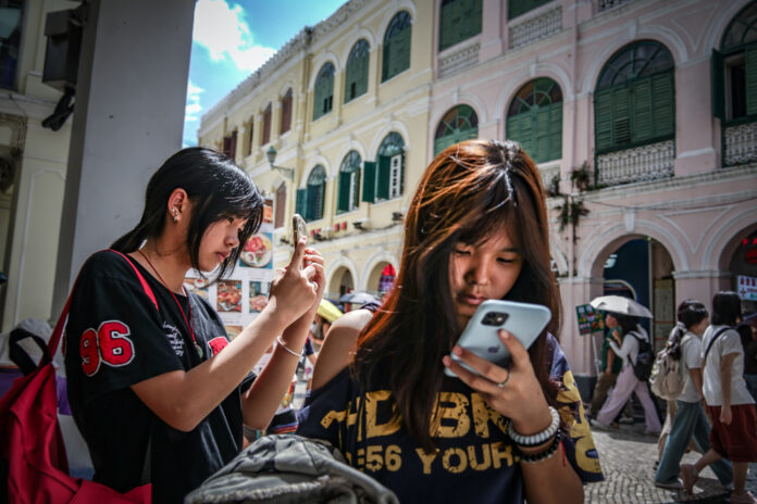 1. jovens