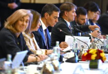 Sánchez encerra visita à China já a pensar em nova deslocação no próximo ano